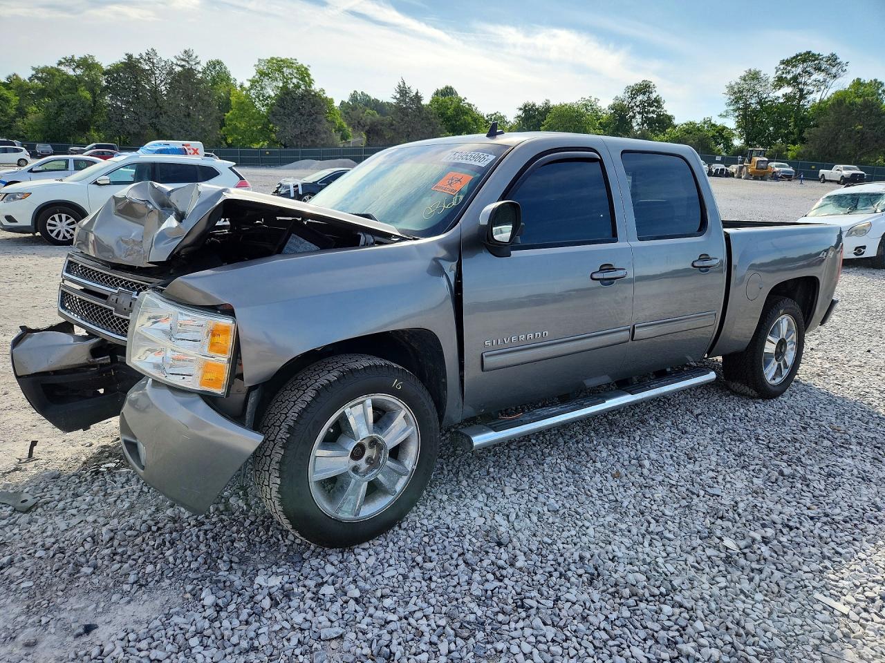 Salvage Chevrolet Silverado Image