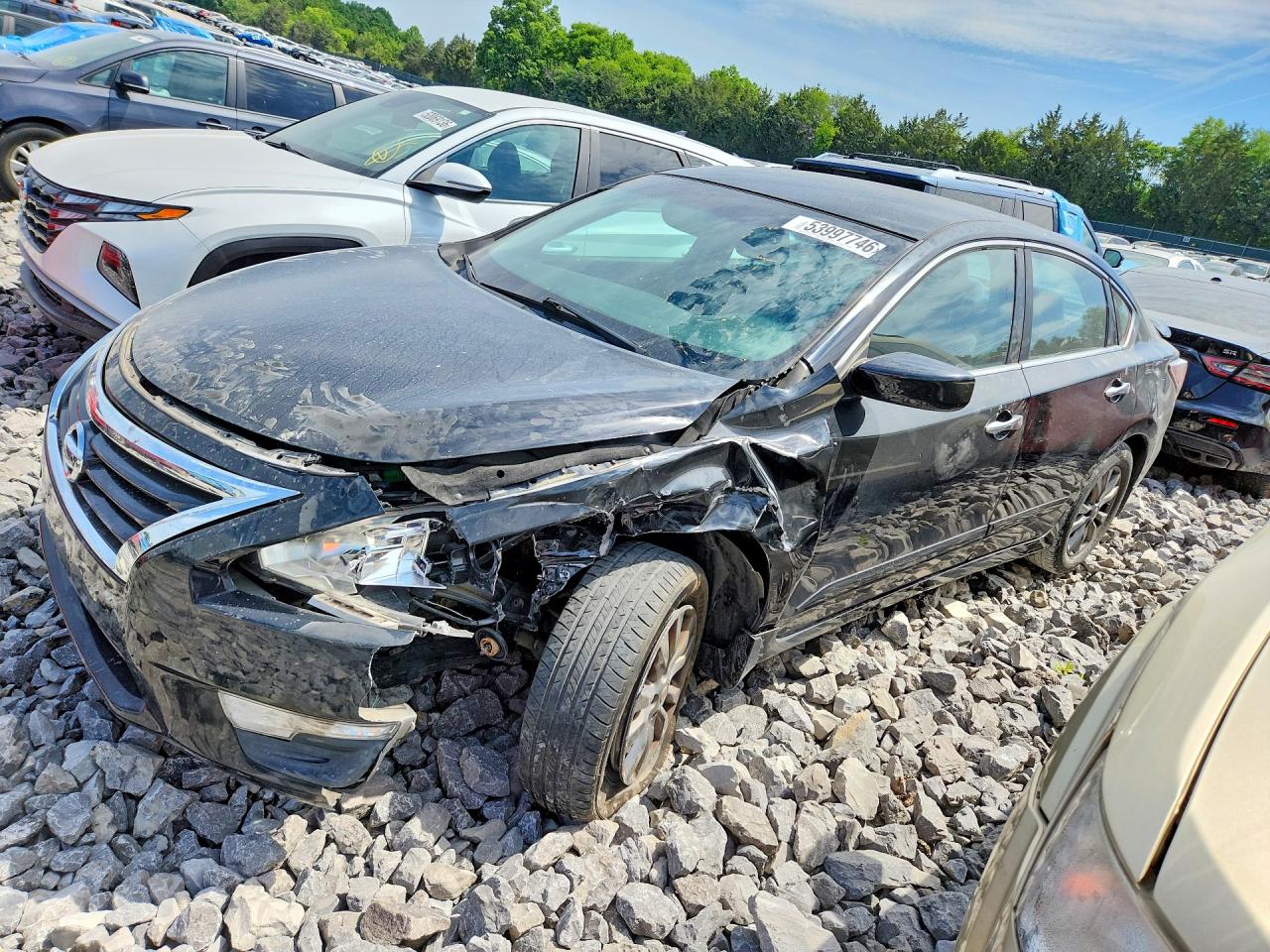 Salvage Nissan Altima Image
