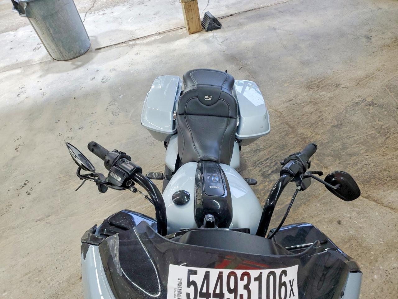 Harley-Davidson Fl