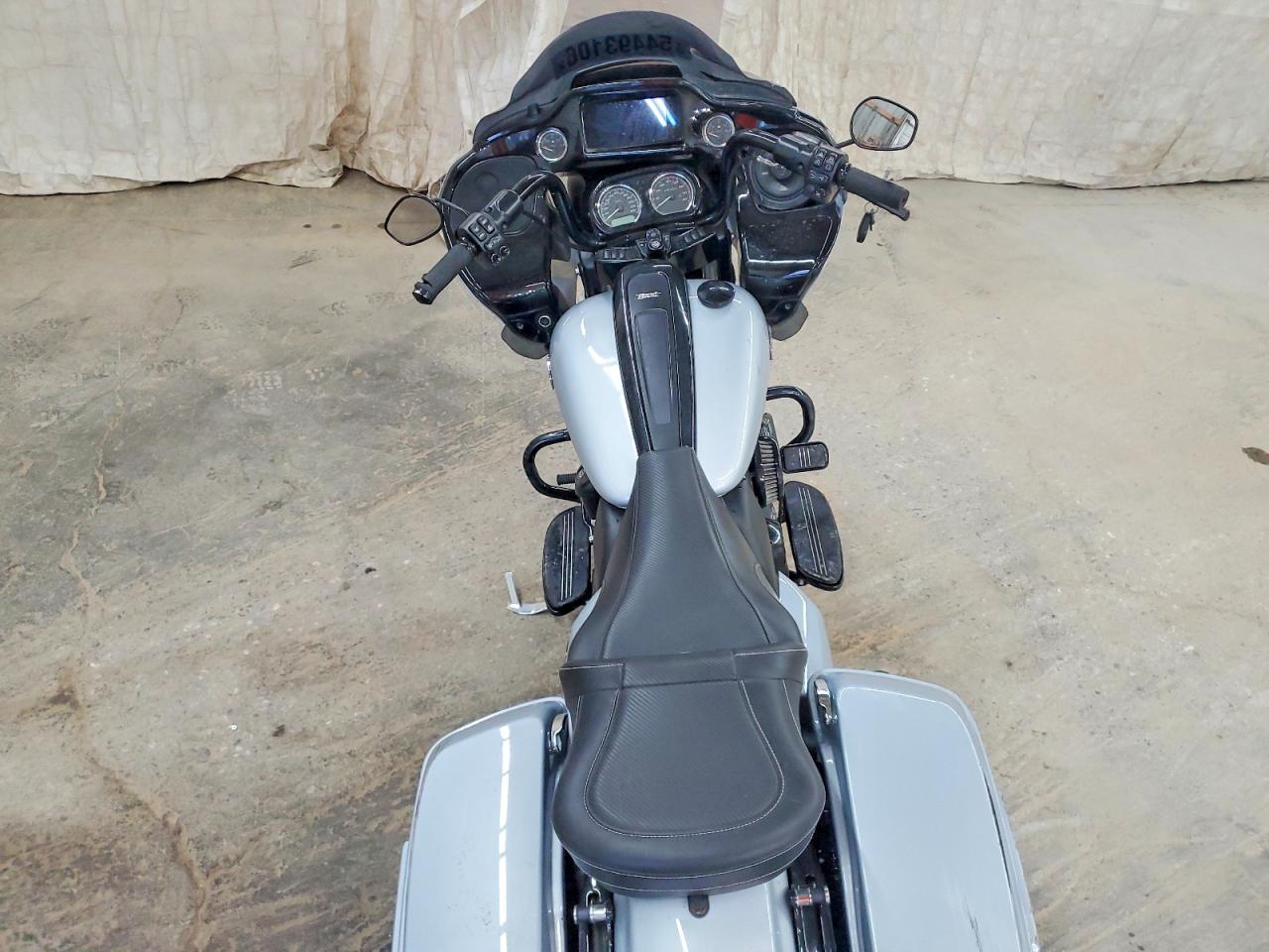 Harley-Davidson Fl