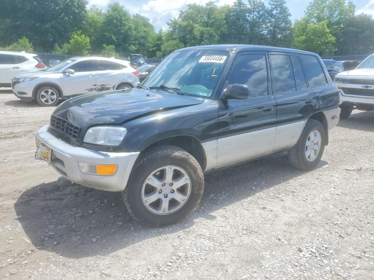 Salvage Toyota RAV4 Image