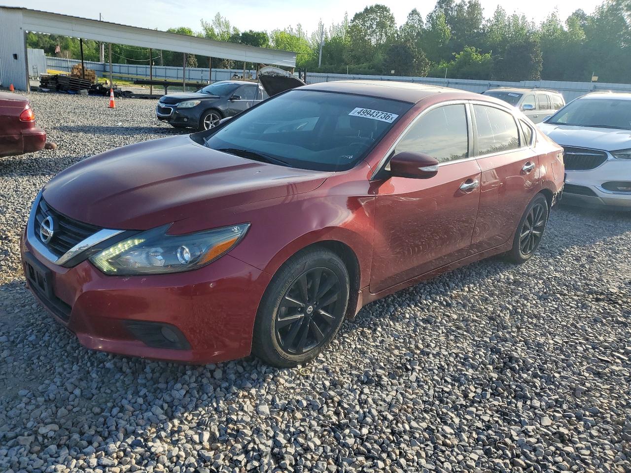 Salvage Nissan Altima Image
