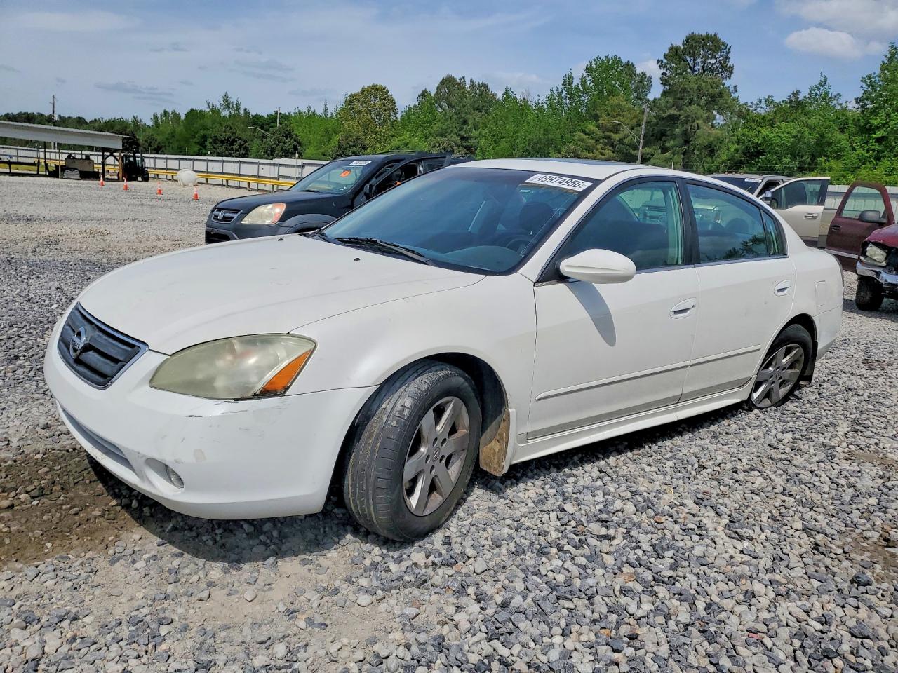 Salvage Nissan Altima Image
