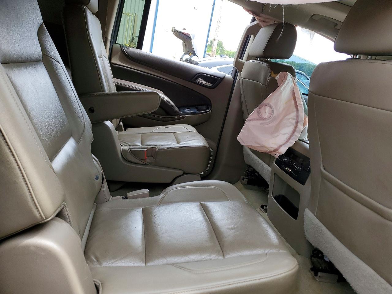 Chevrolet Suburban C1500 Lt