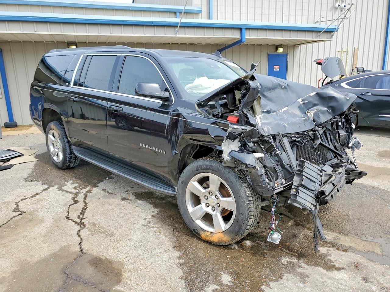 Chevrolet Suburban C1500 Lt