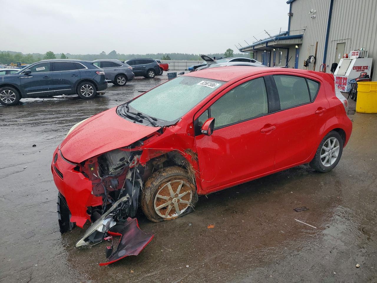 Salvage Toyota Prius Image