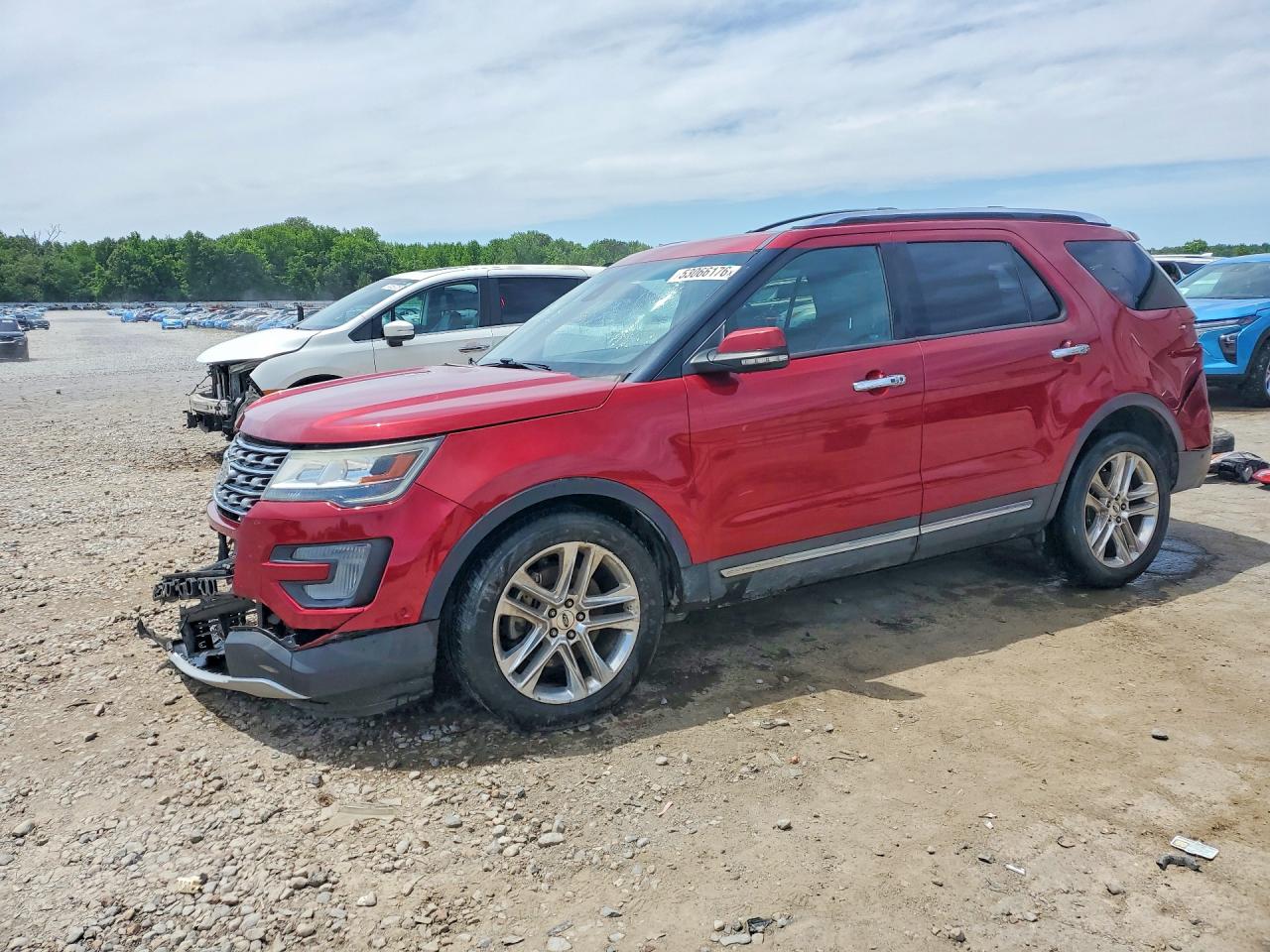 Salvage Ford Explorer Image