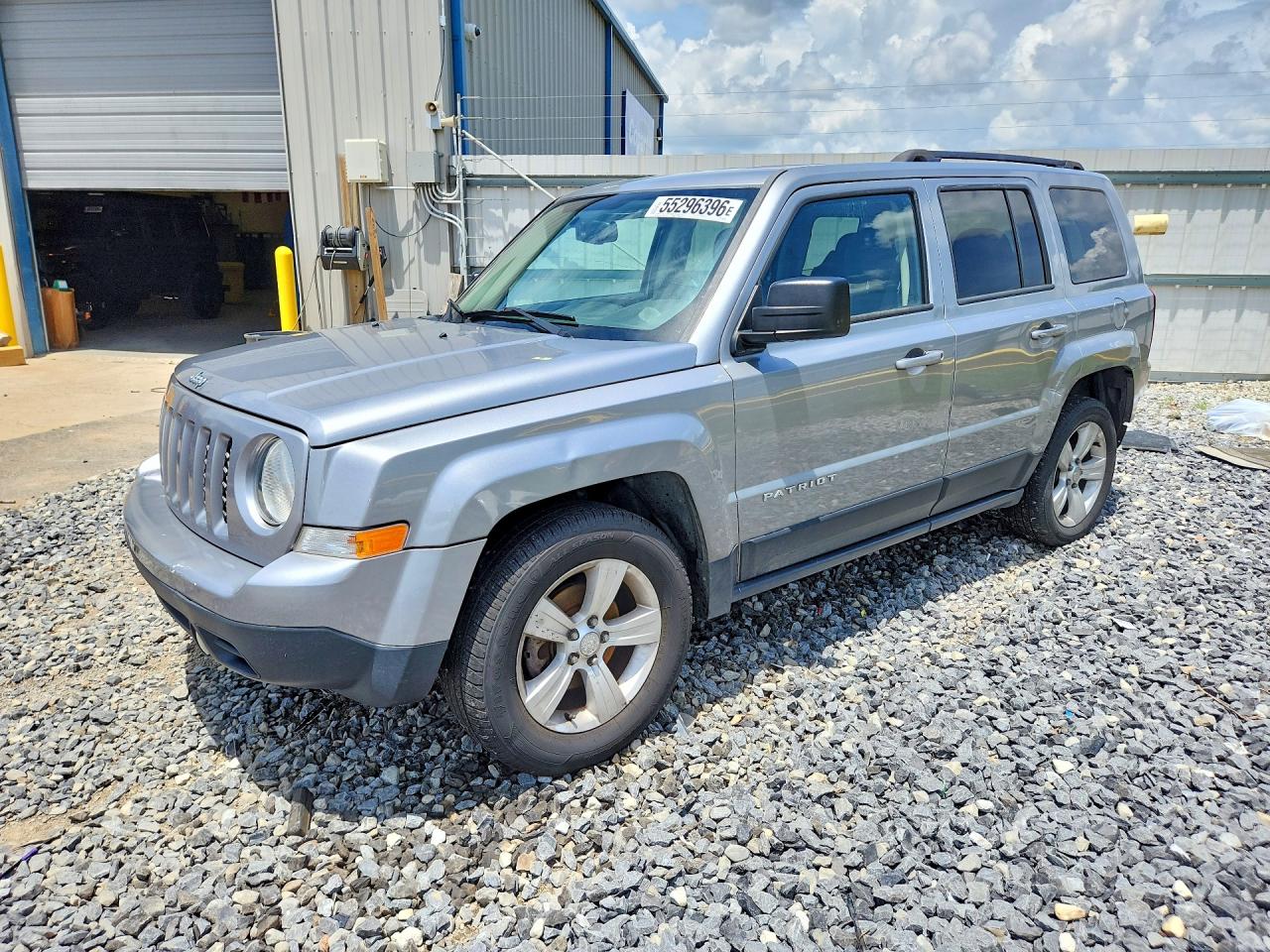 Salvage Jeep Patriot Image