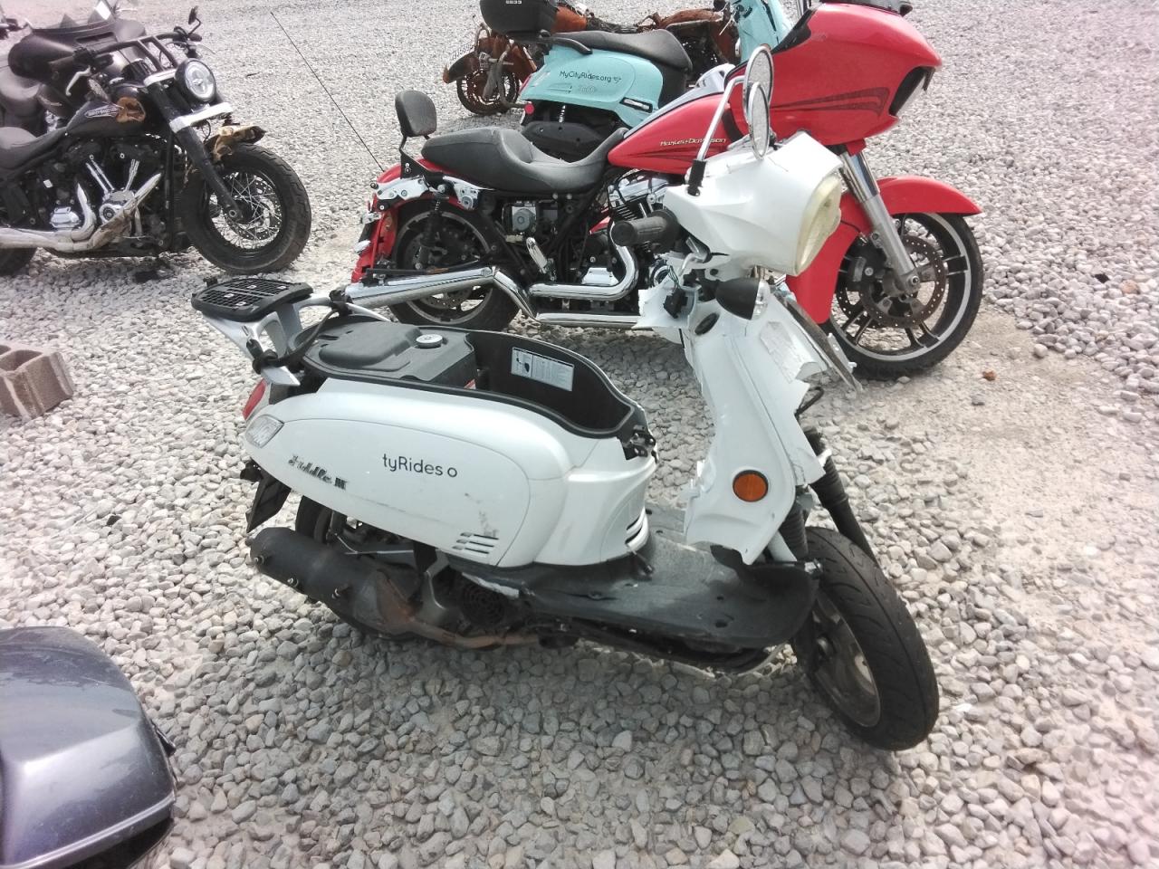 Salvage SYM Scooter Image