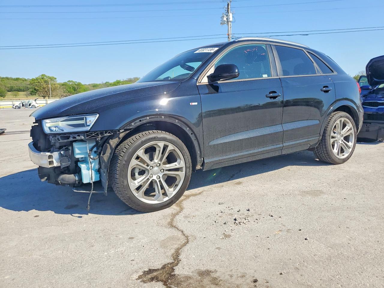 Salvage Audi Q3 Image