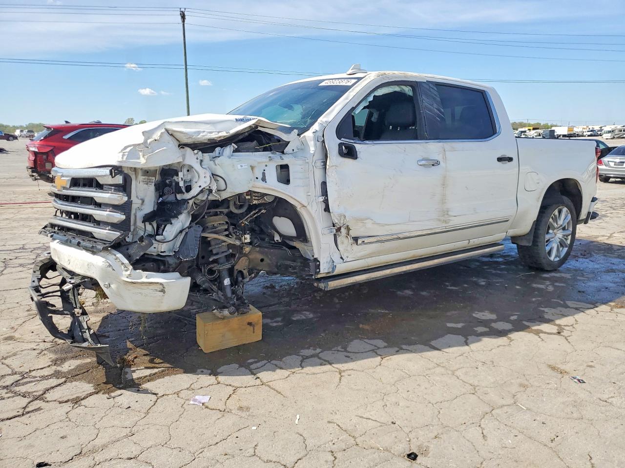 Salvage Chevrolet Silverado Image