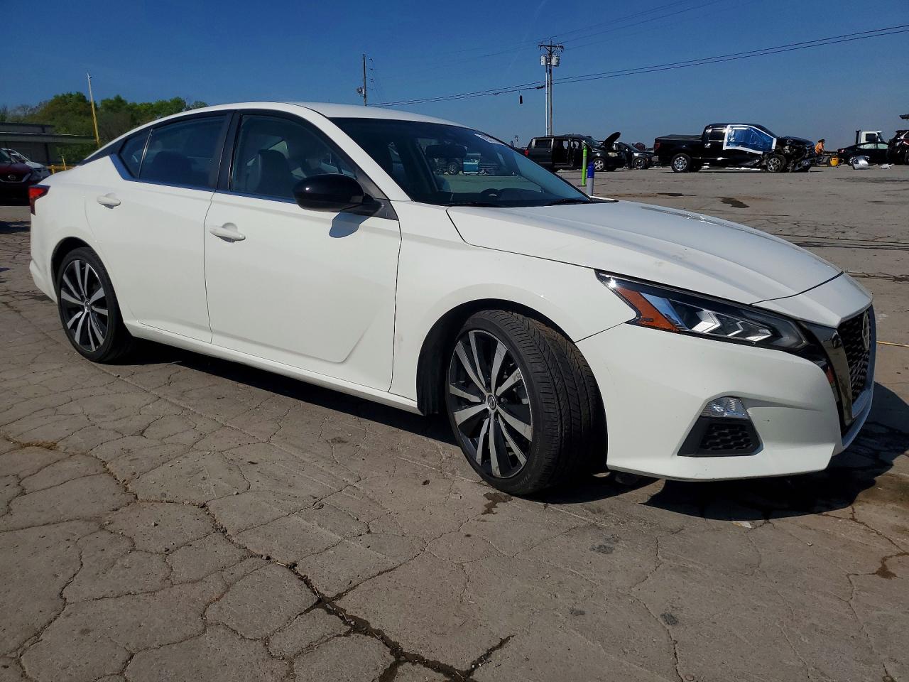 Nissan Altima Sr