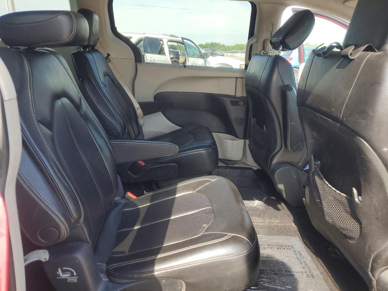 Chrysler Minivan Lxi