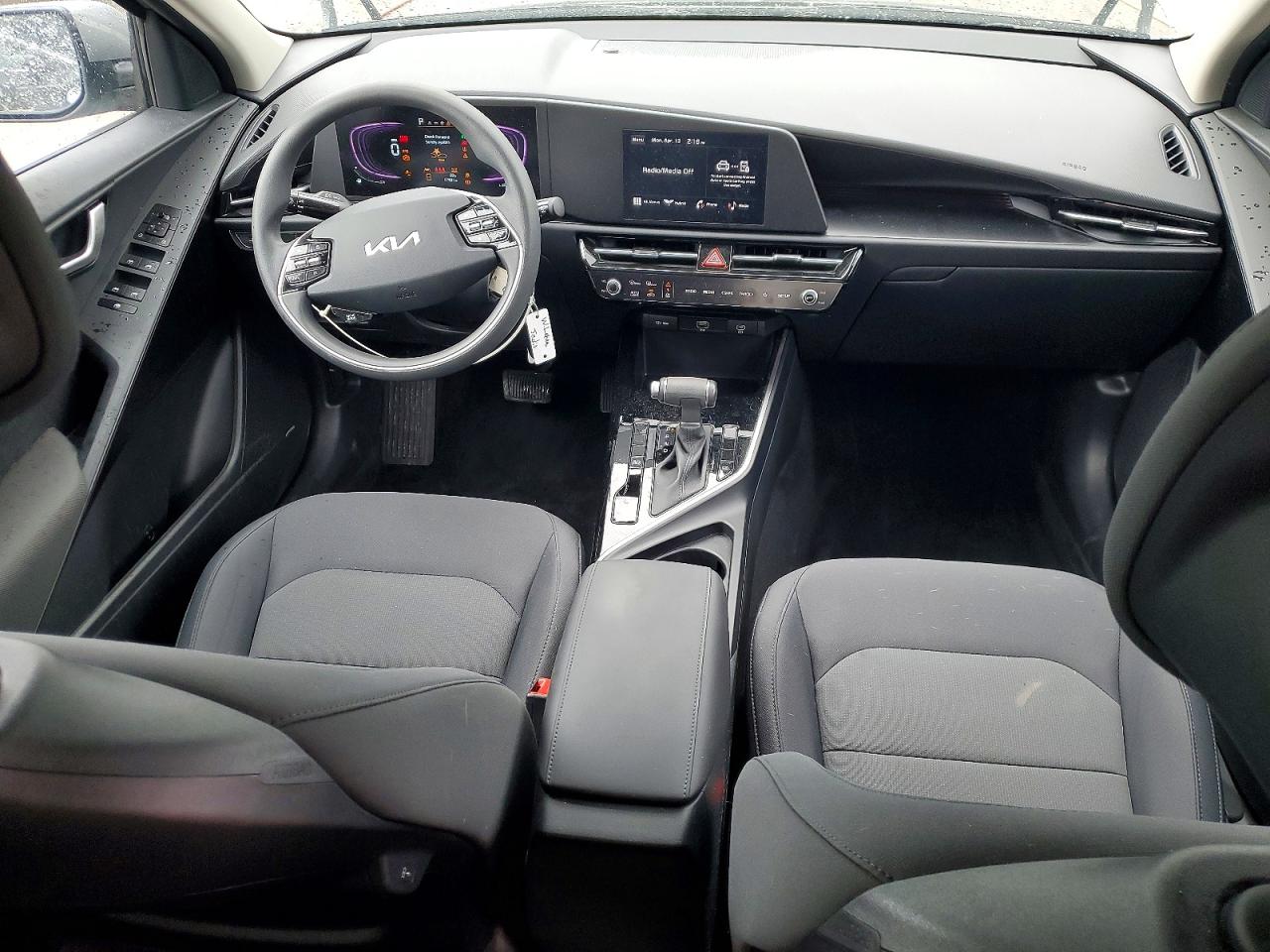 Kia Niro Lx