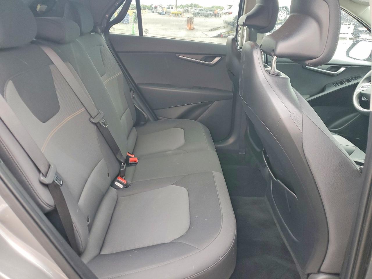 Kia Niro Lx