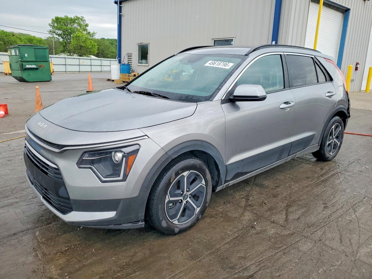 Salvage Kia Niro Image