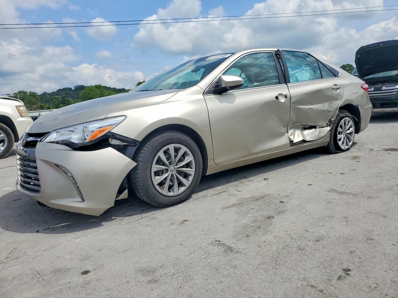 Salvage Toyota Camry Image
