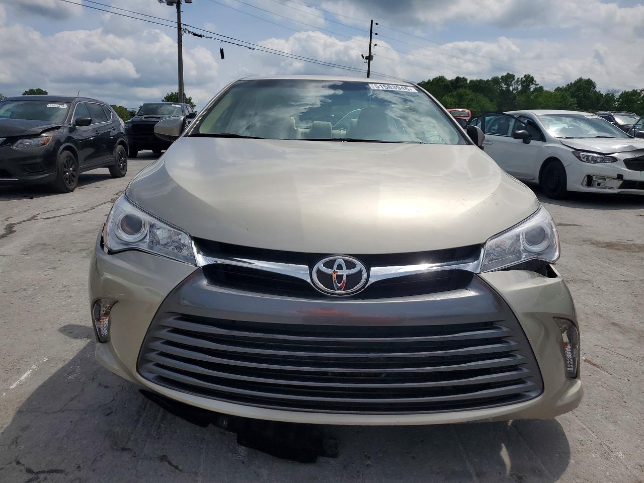 Toyota Camry Le