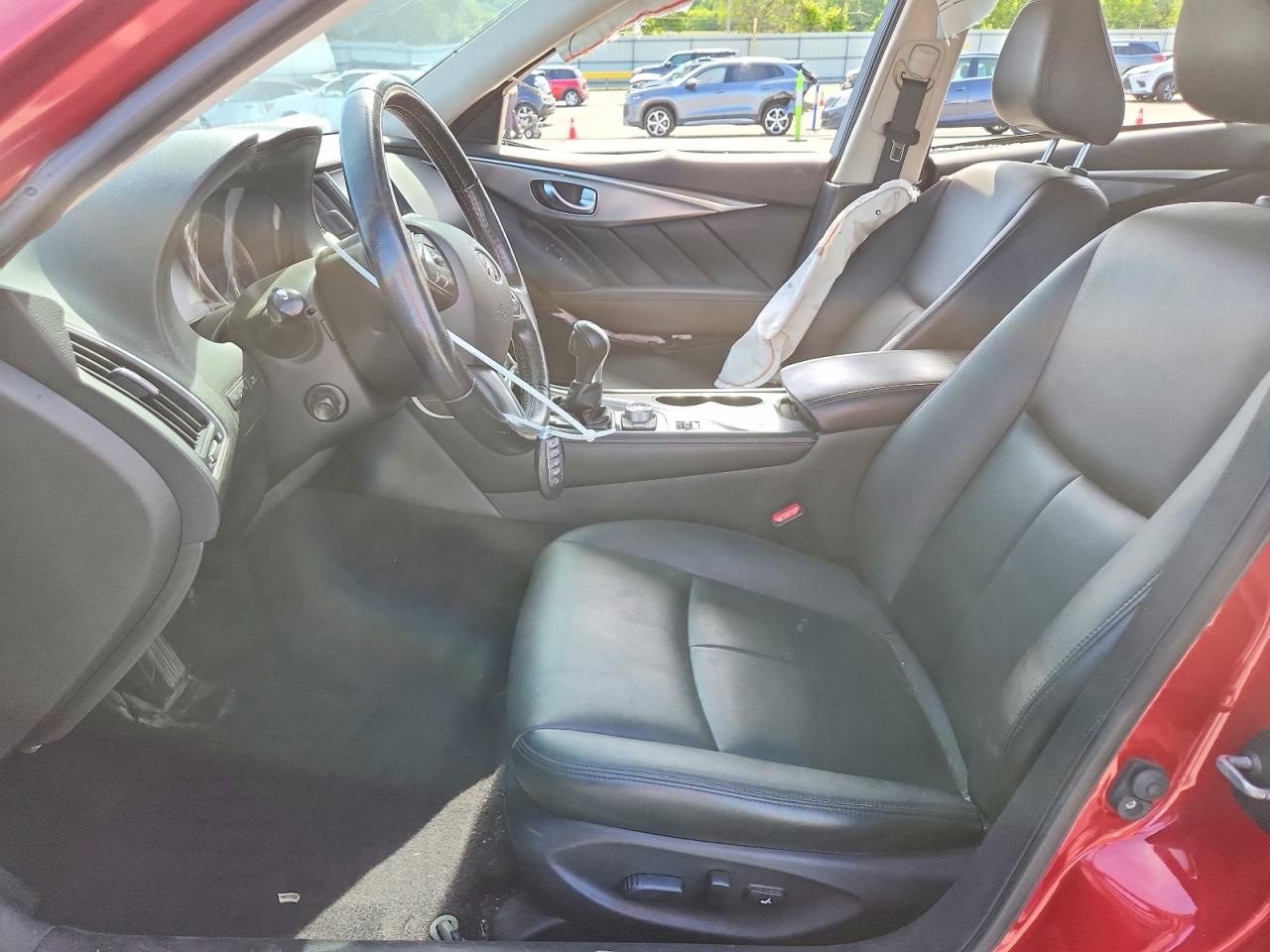 INFINITI Q50 3.0t P 3.0t Premium