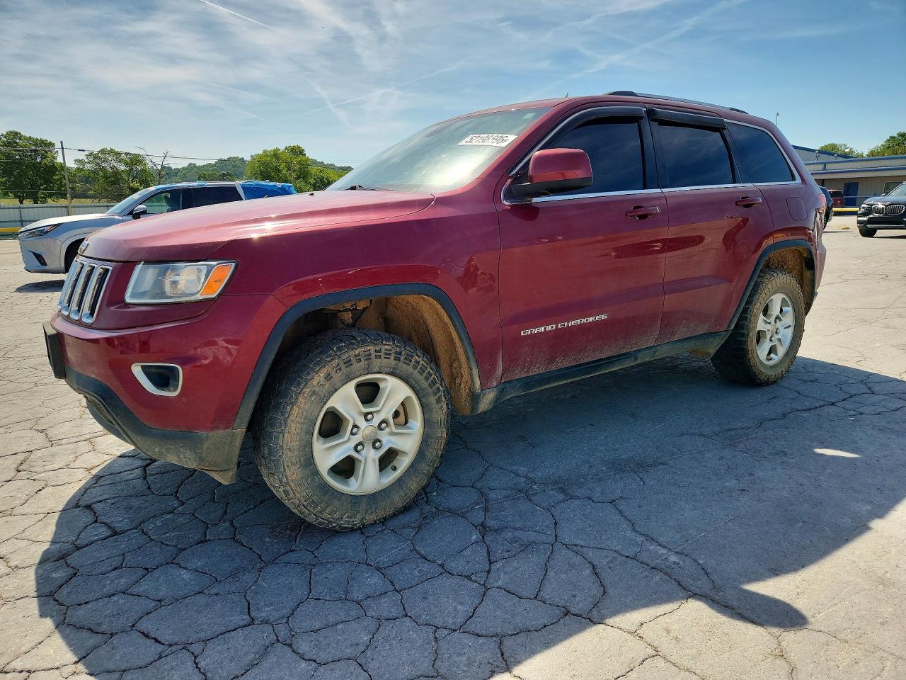 Salvage Jeep Cherokee Image