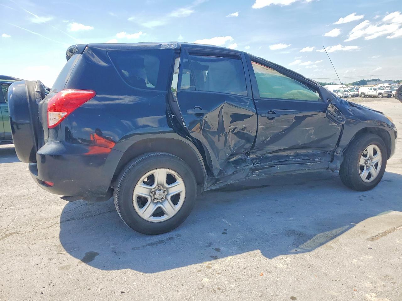 Toyota RAV4 Base