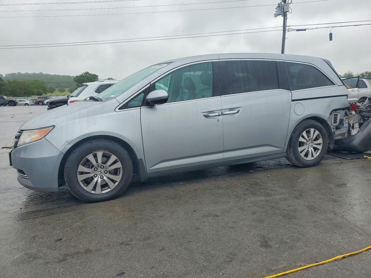 Salvage Honda Odyssey Image