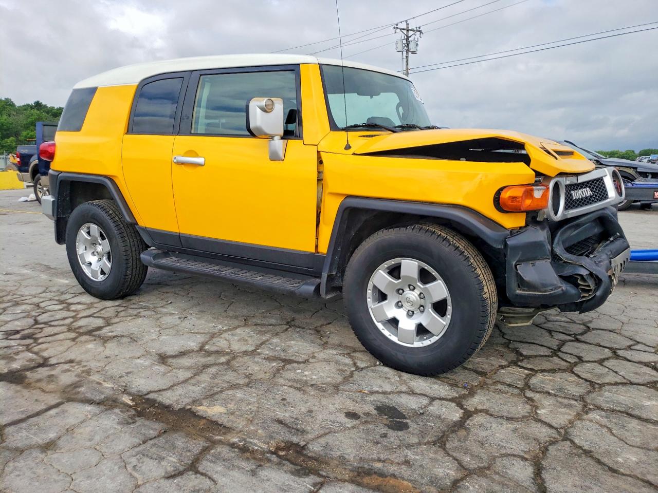 Toyota FJ Cruiser Base