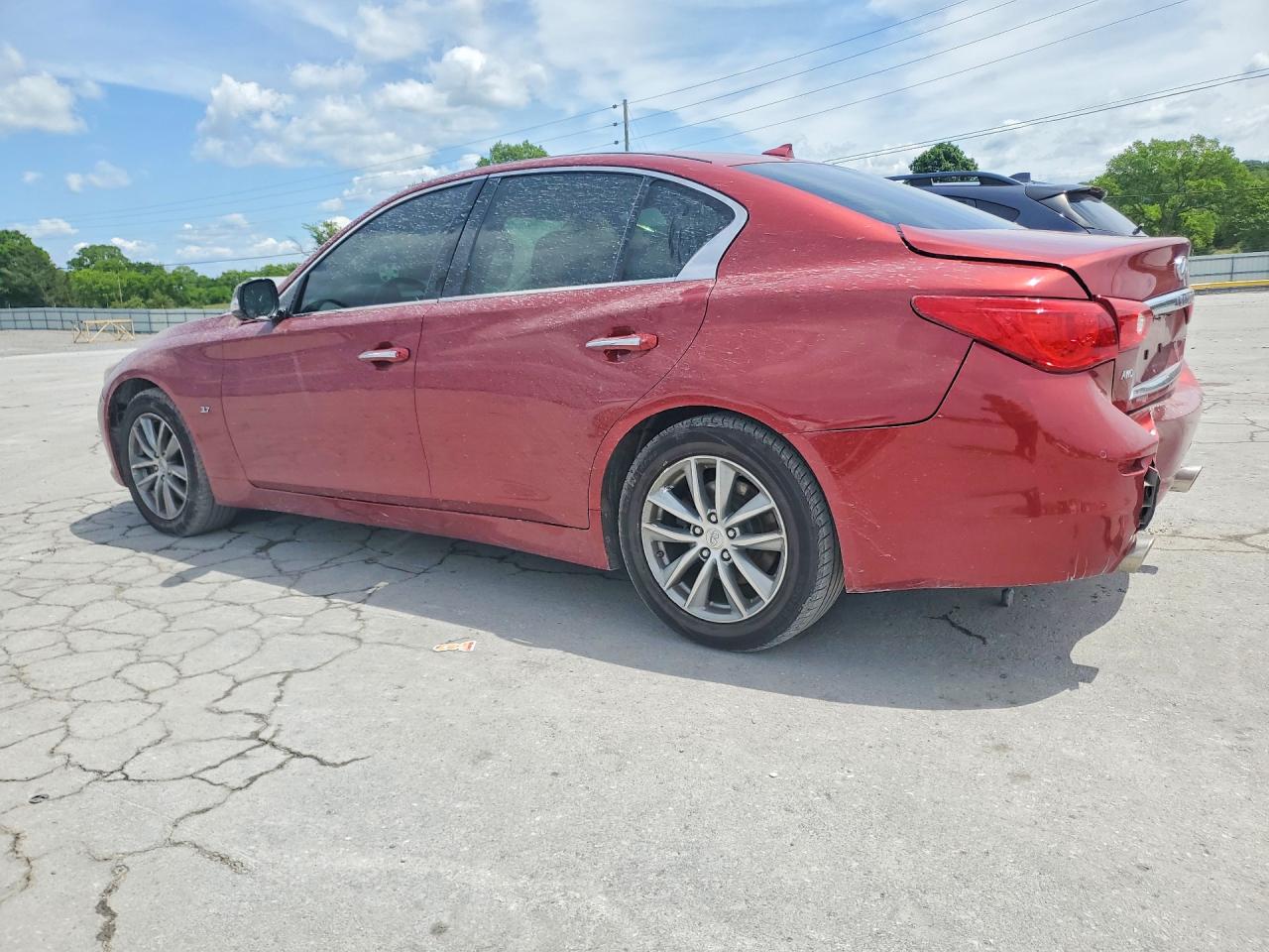 INFINITI Q50 Premium