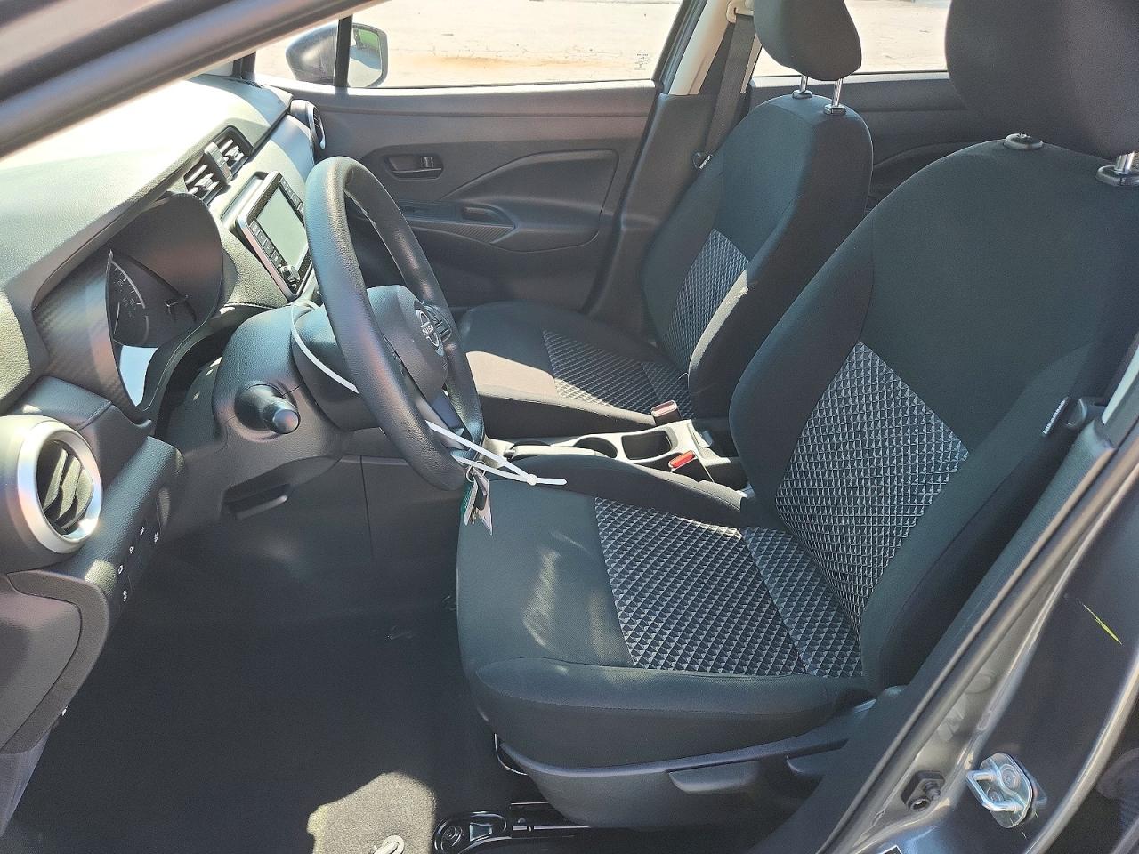 Nissan Versa S