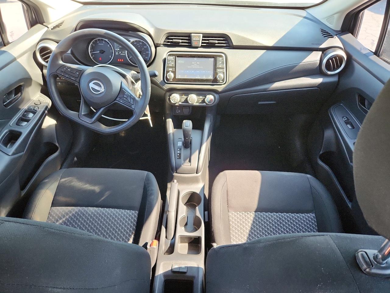 Nissan Versa S