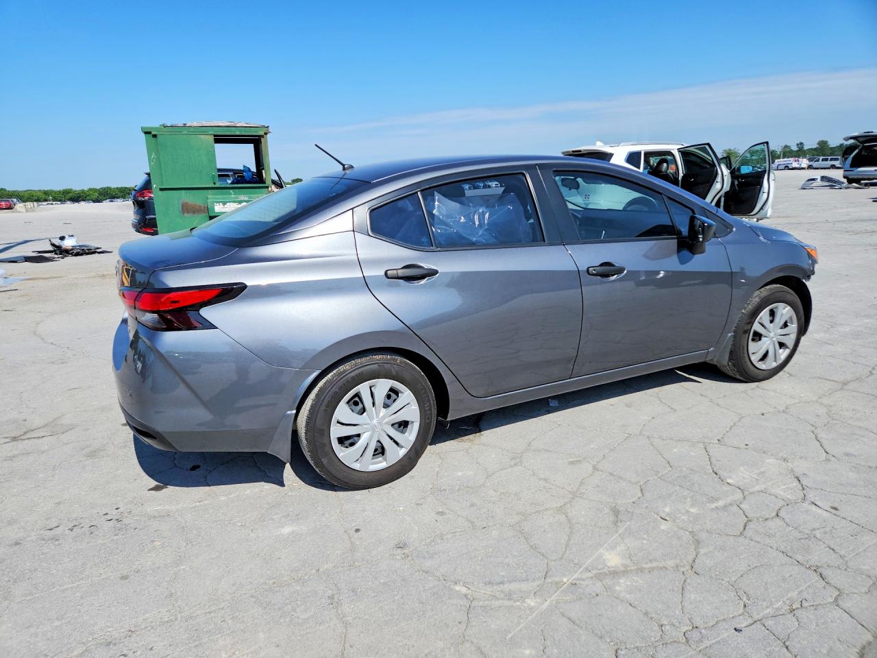 Nissan Versa S