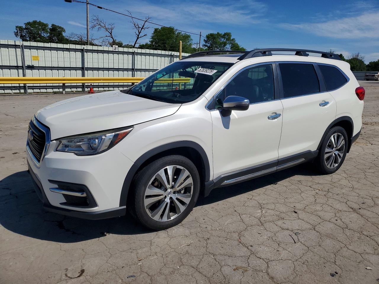 Salvage Subaru Ascent Image