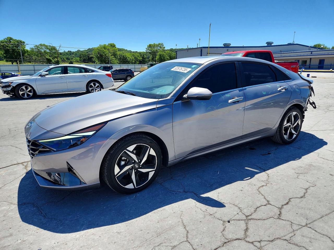 Salvage Hyundai ELANTRA Image