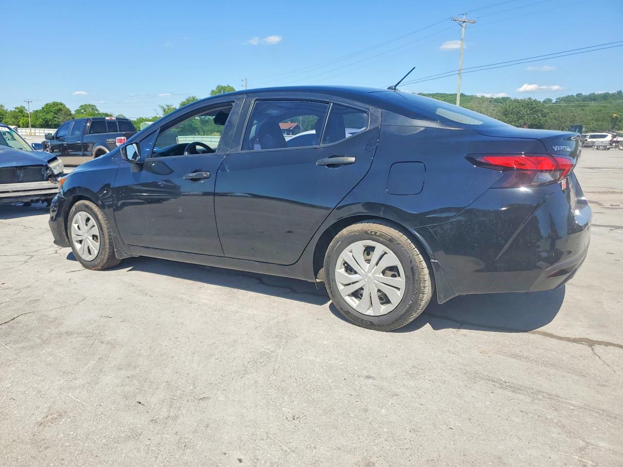 Nissan Versa S
