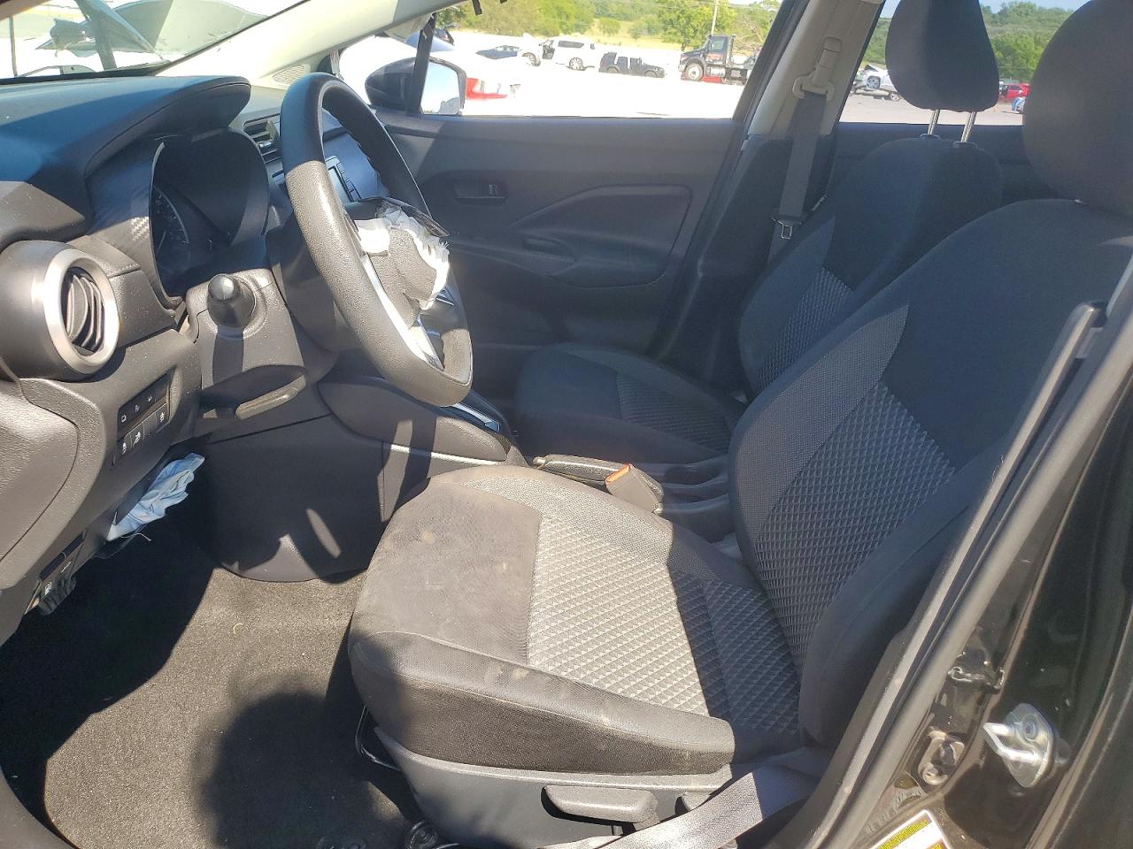 Nissan Versa S