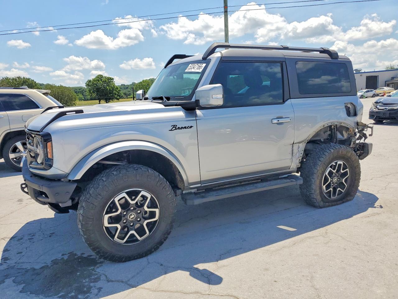 Salvage Ford Bronco Image
