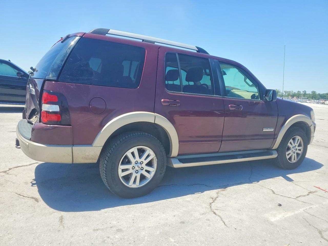 Ford Explorer Eddie Bauer