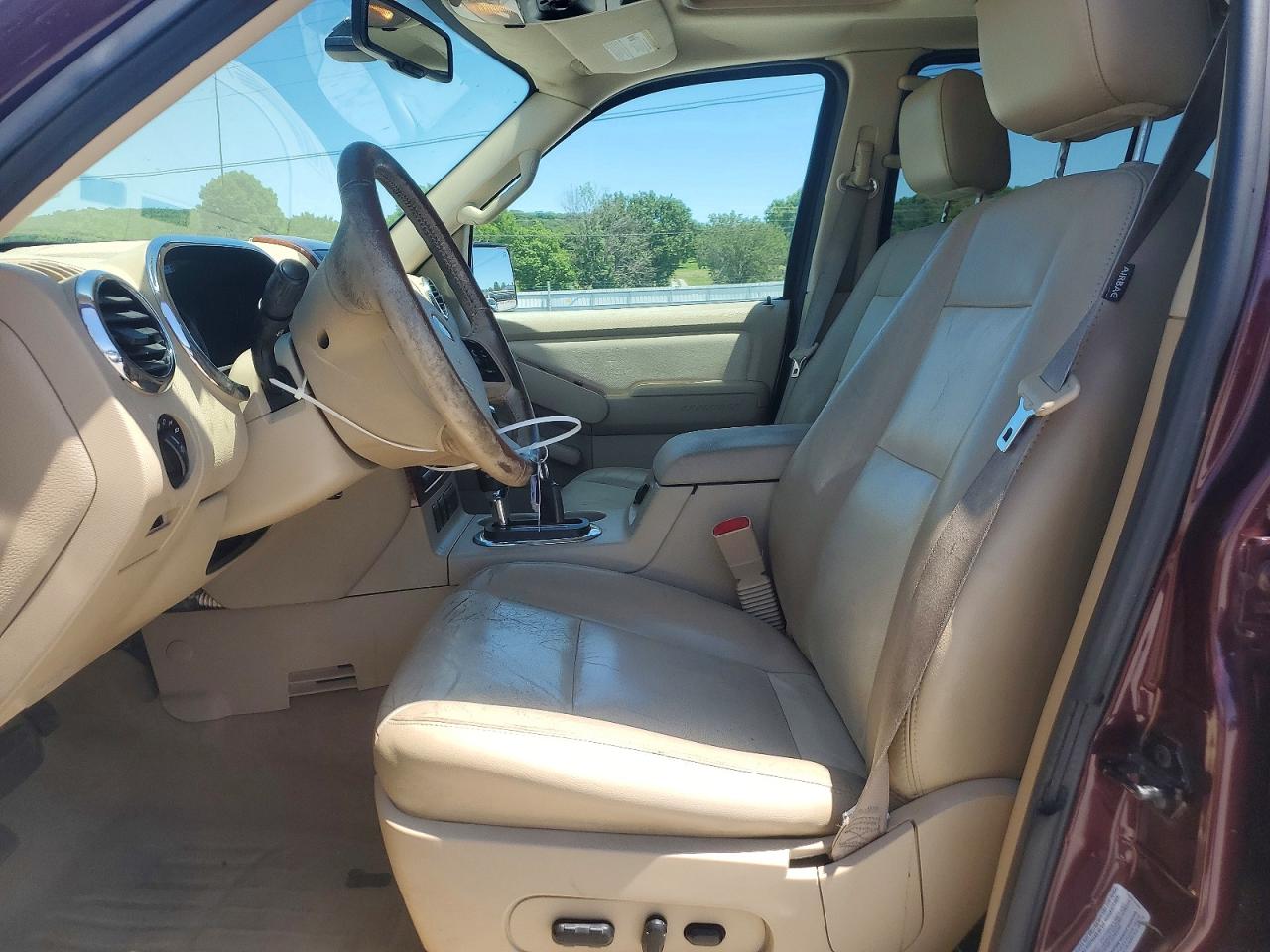 Ford Explorer Eddie Bauer