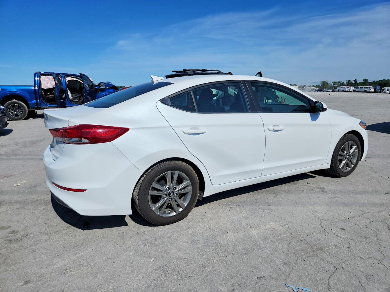 Hyundai ELANTRA Value Edition