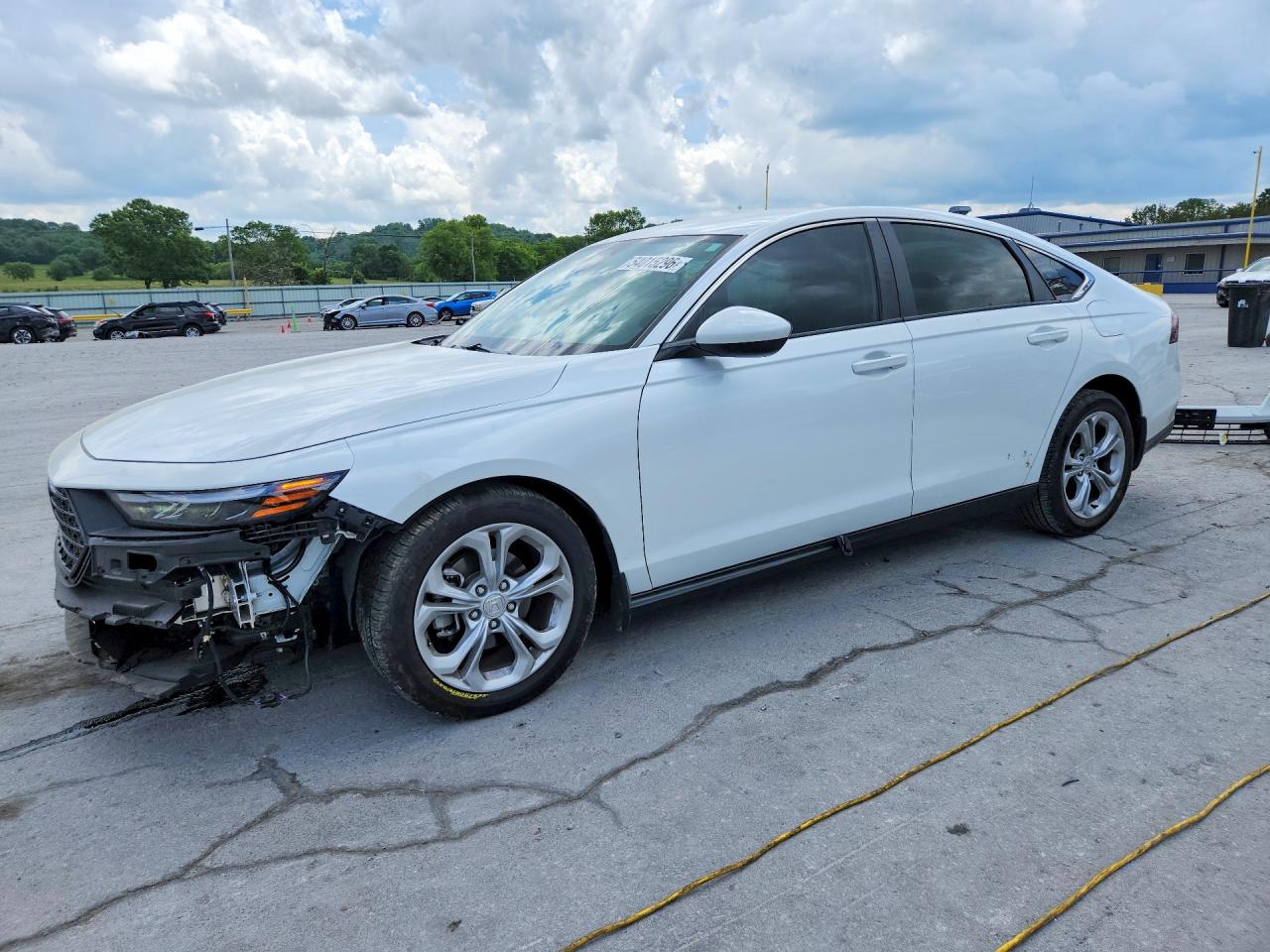 Salvage Honda Accord Image
