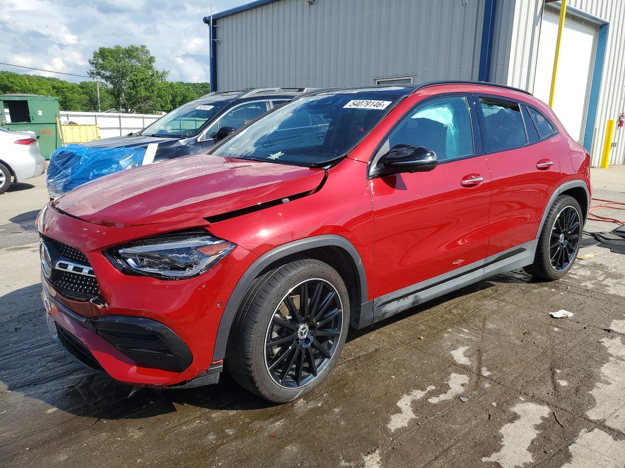 Salvage Mercedes-Benz GLA Image