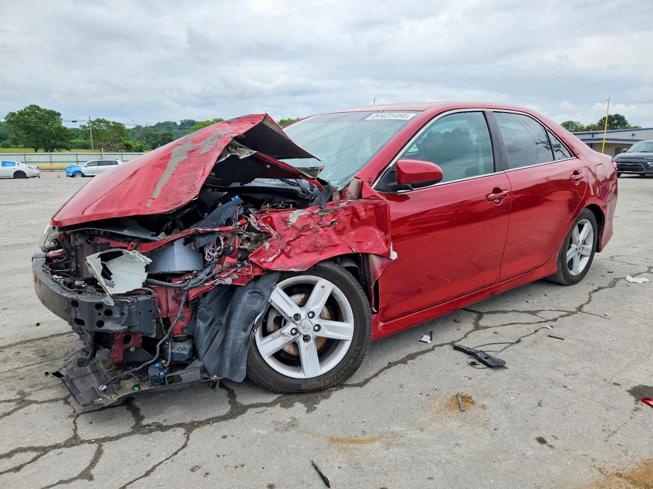 Salvage Toyota Camry Image