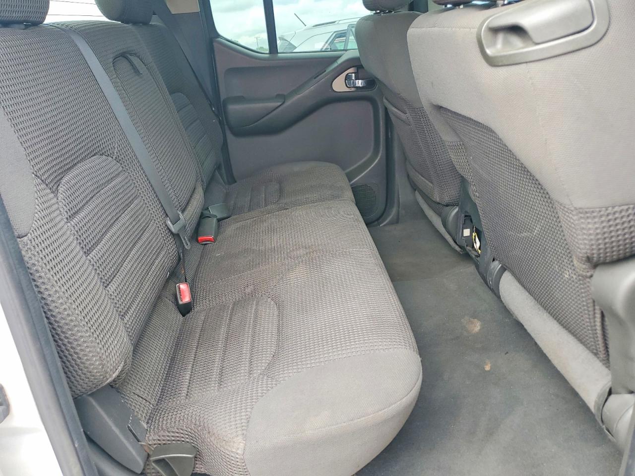 Nissan Frontier Se