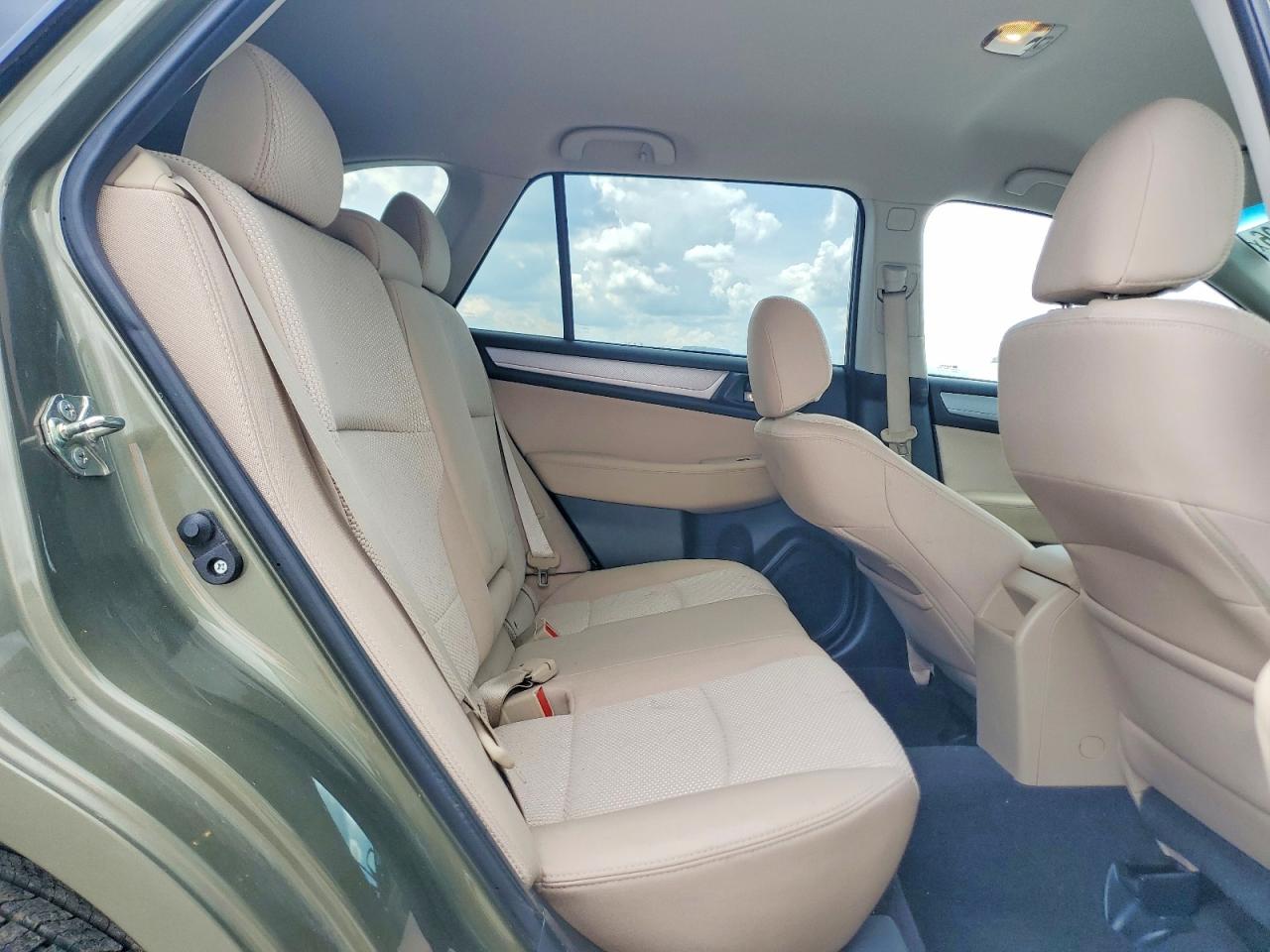 Subaru Outback 2.5i Premium