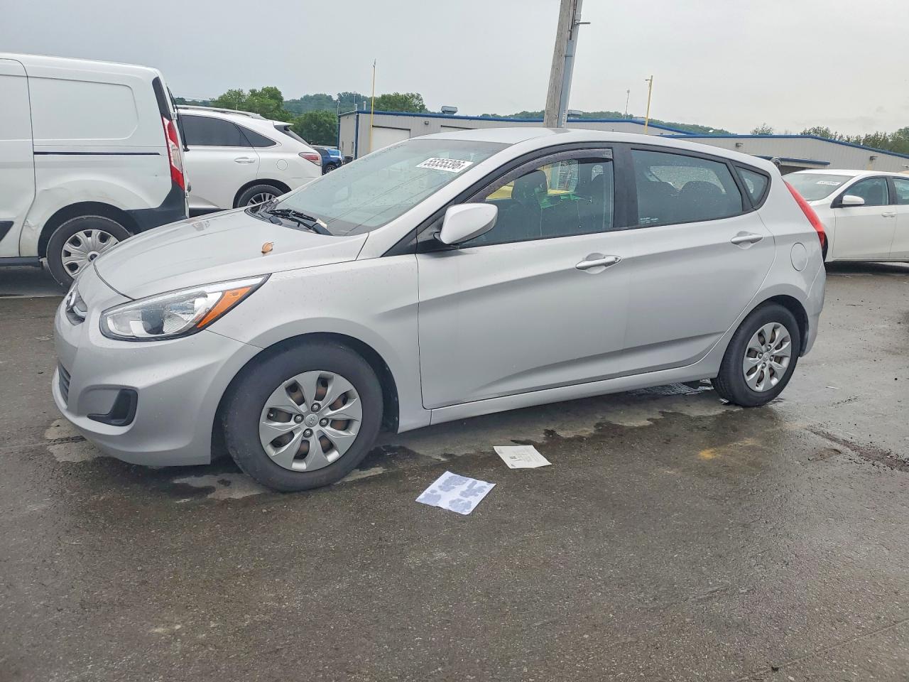 Salvage Hyundai ACCENT Image