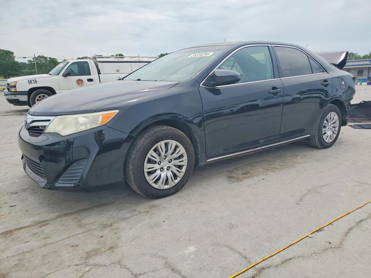 Salvage Toyota Camry Image