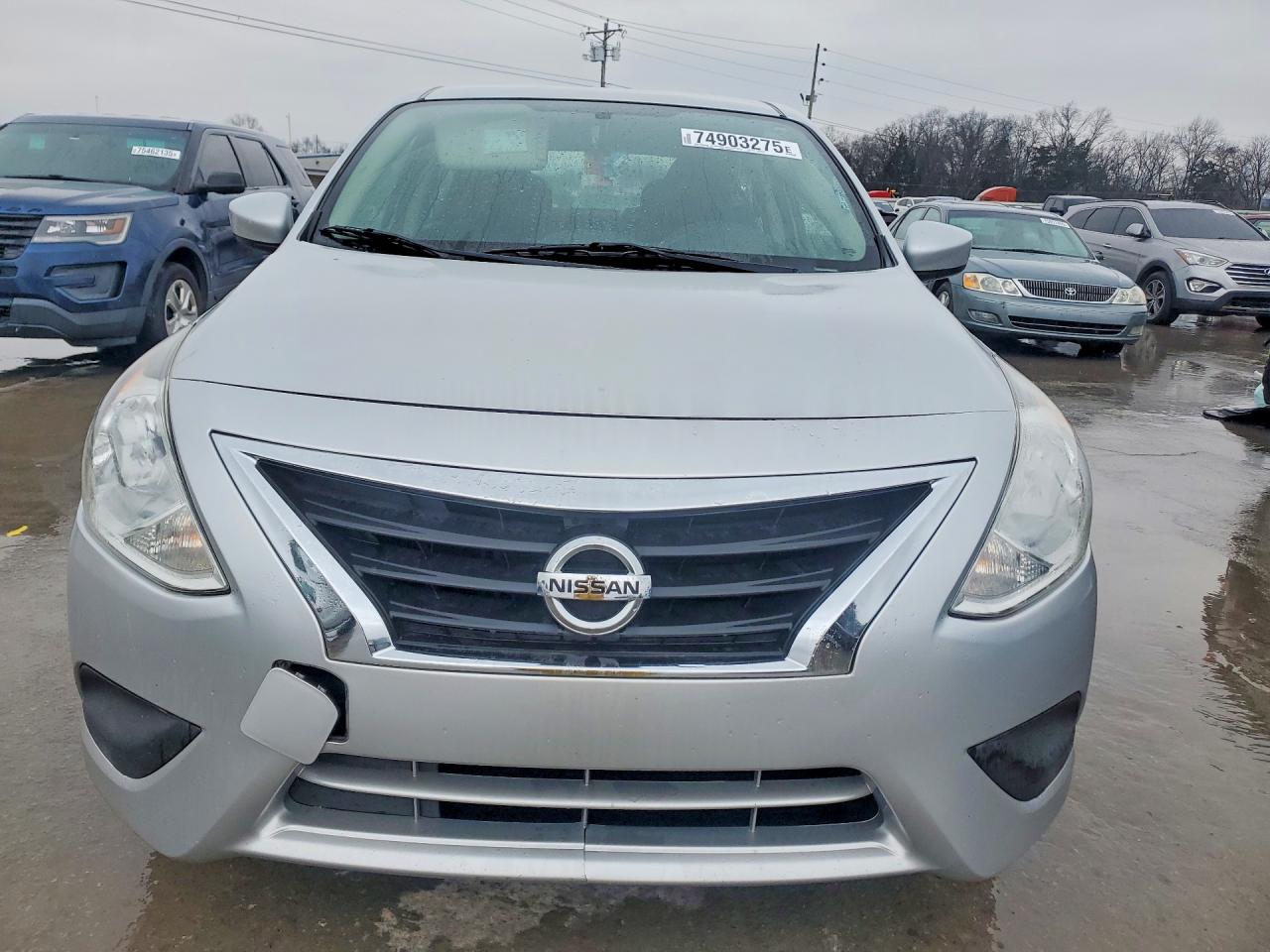 Nissan Versa S