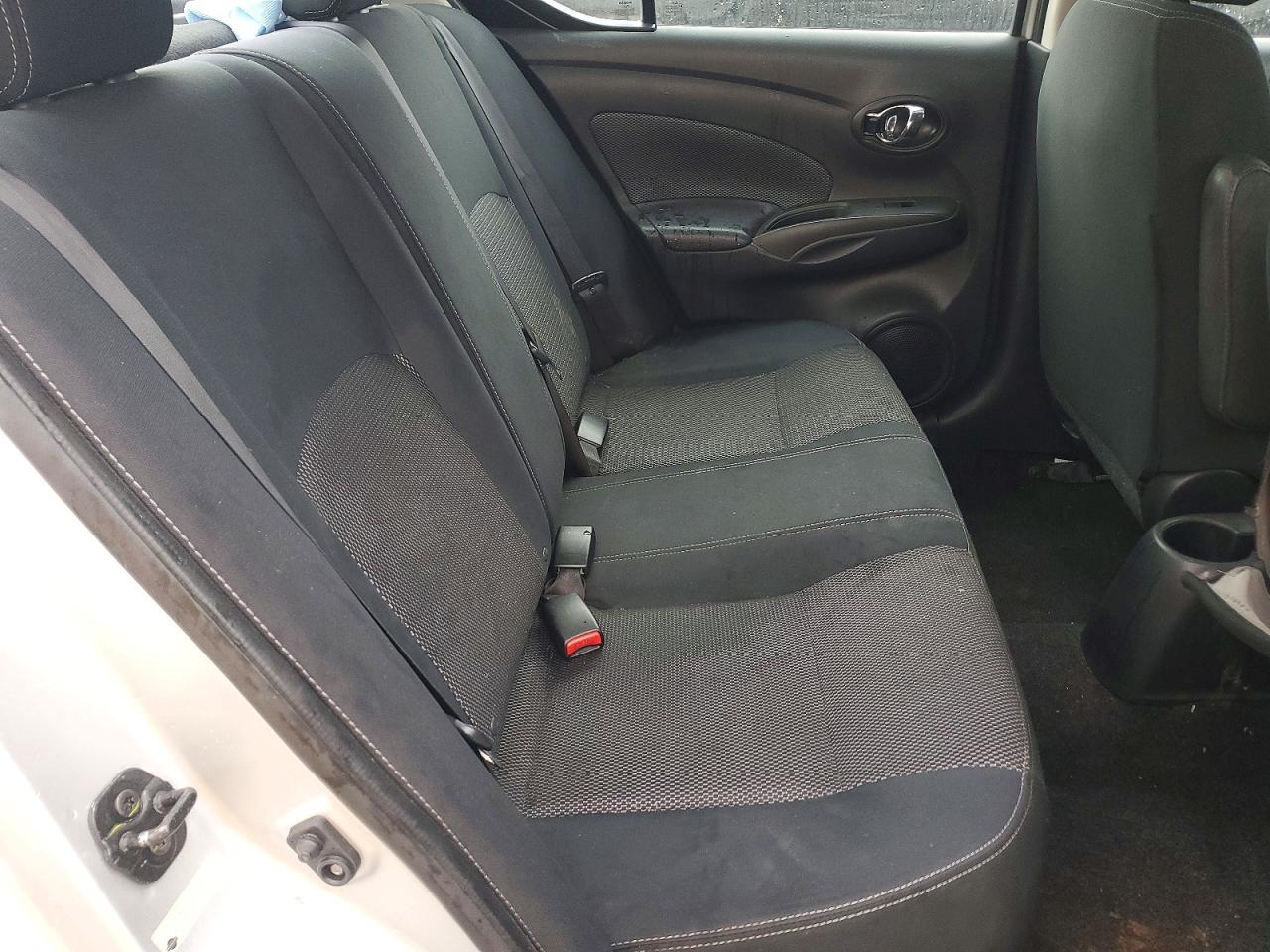 Nissan Versa S