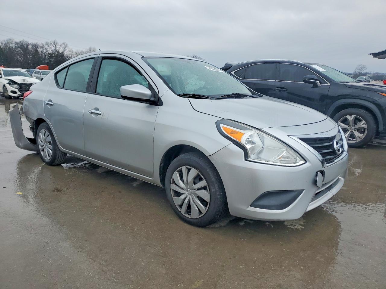 Nissan Versa S