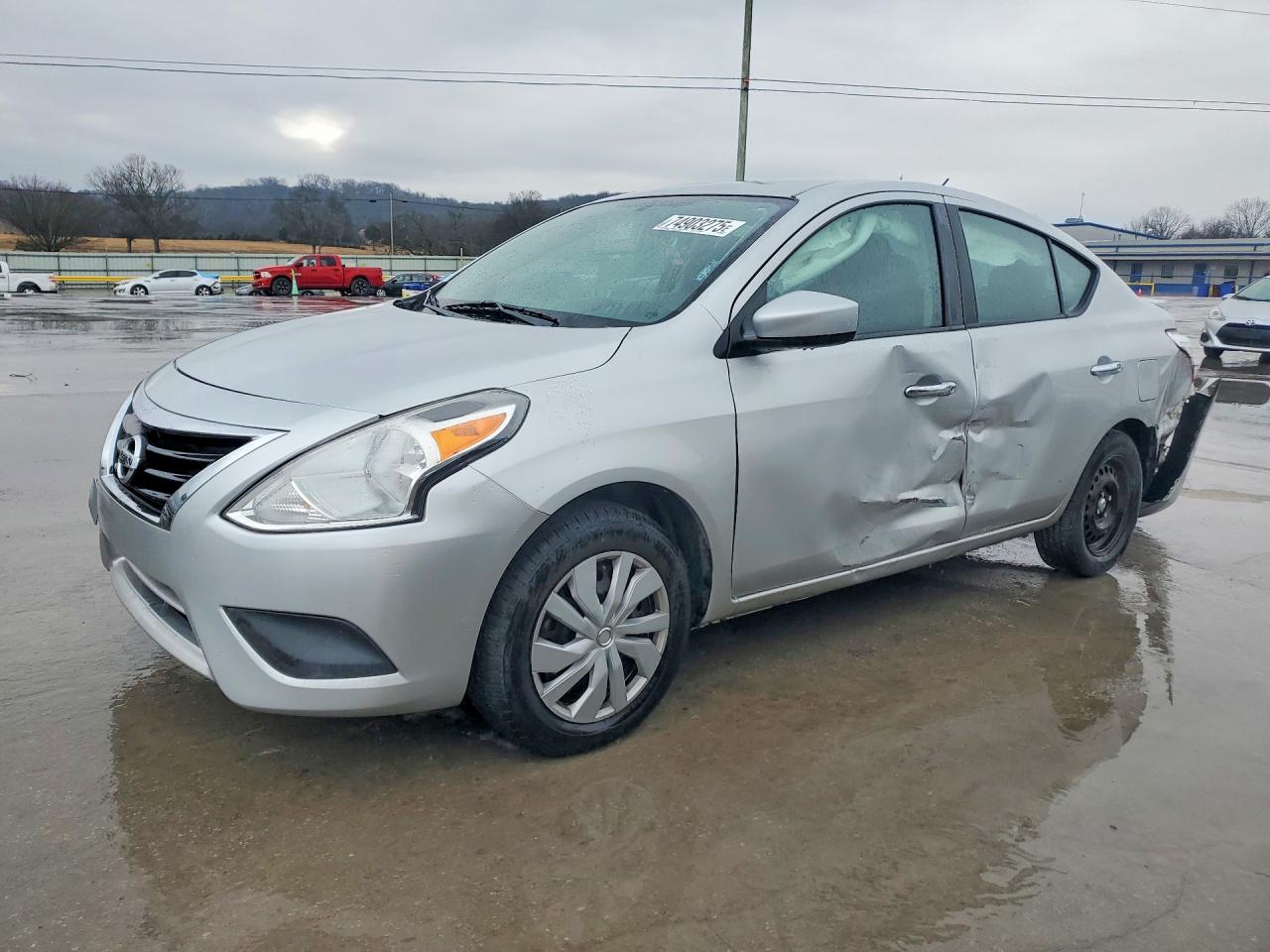 Salvage Nissan Versa Image